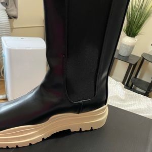 EGO black/Cream boots size 10 in US & UK 8 .. Brand New Never worn.